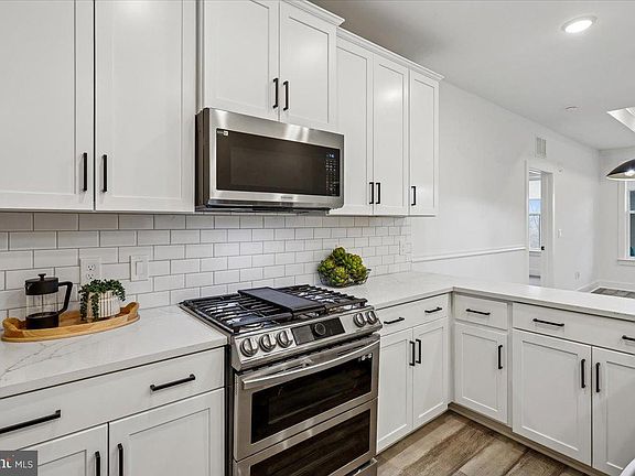 5th image of 78 Old Mill Bottom Rd N #409