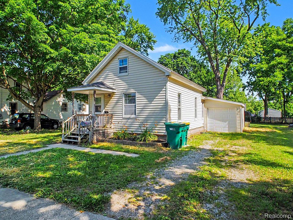 1st image of 204 W Perry St