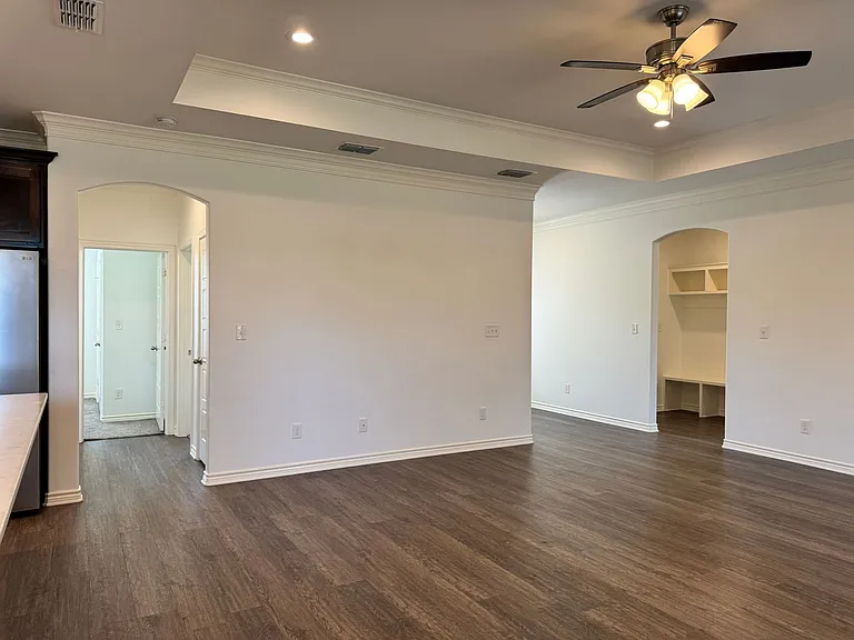 3704-3784 Cottage Park Cir — Photo 11