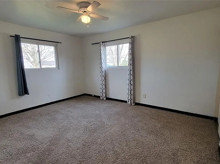 4204 Beauty Ln — Photo 5