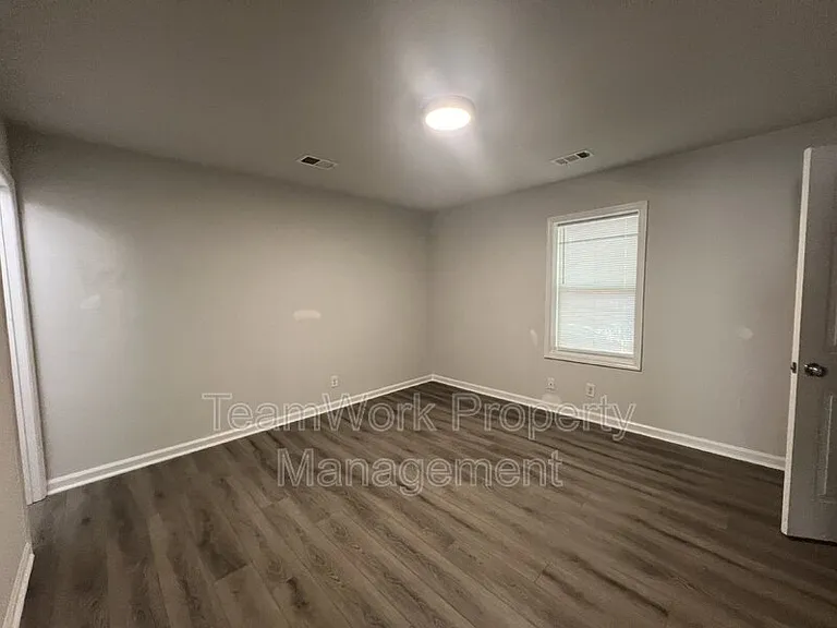342B Dorchester Manor Rd #B — Photo 4
