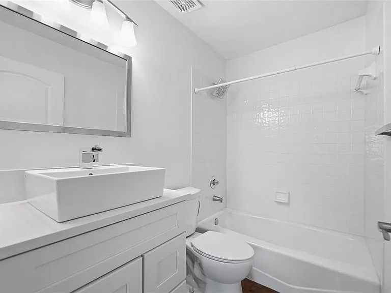 1070 Sanabel Ct NE — Photo 30