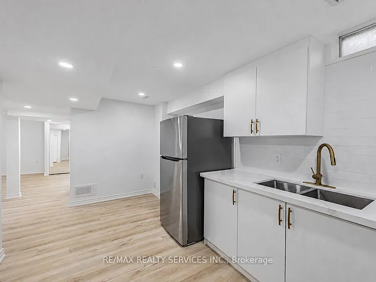 42 Northampton St #BASEMENT — Photo 16