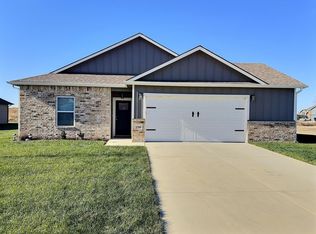 1705 Casey, Newton, KS 67114
