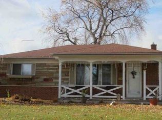 3130 Longmeadow Dr, Trenton, MI 48183