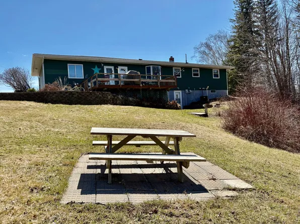 1398 4th St NW, Baudette, MN 56623