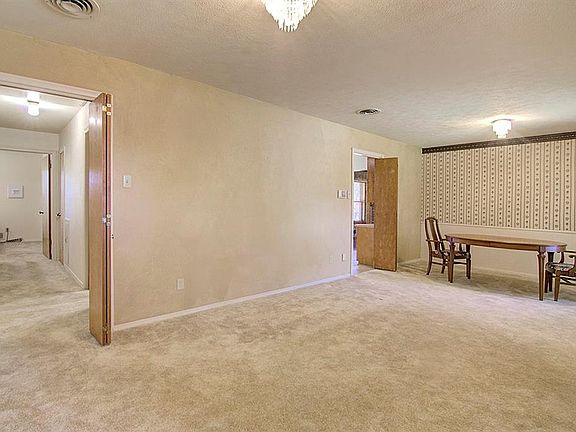 5th image of 12411 Veronica Cir