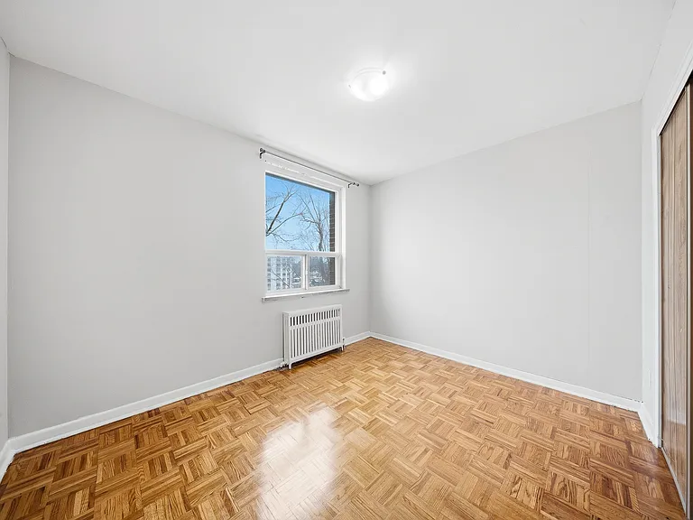 2275 Victoria Park Ave — Photo 8