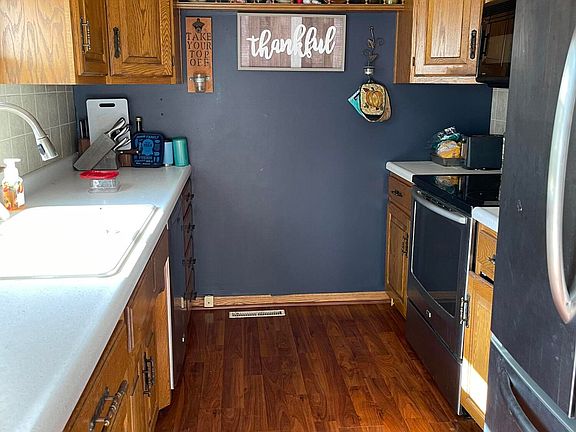 5th image of 1009 Sherwood Ln