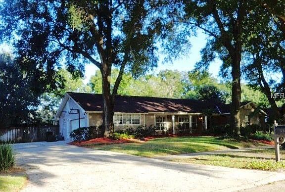 4th image of 905 Versailles Cir