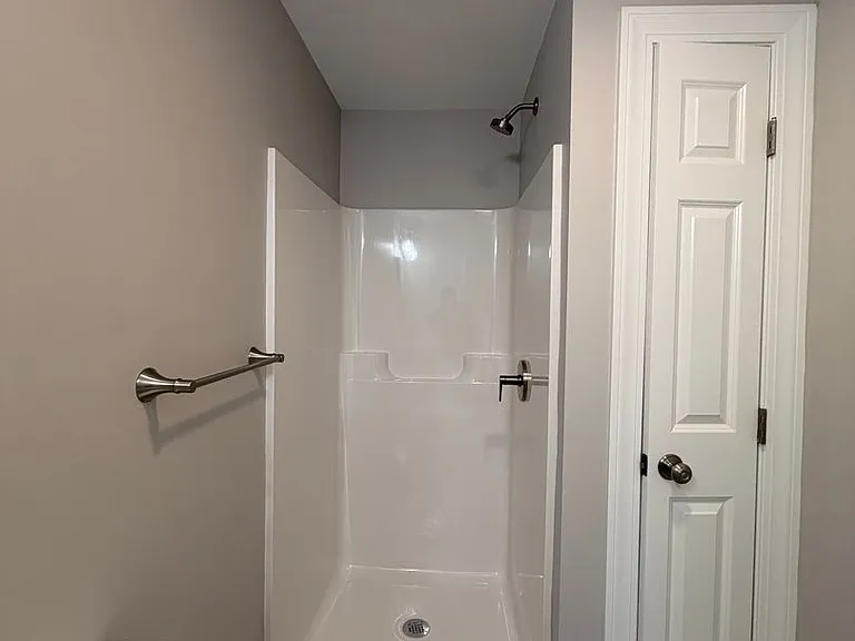 439 Main St — Photo 10