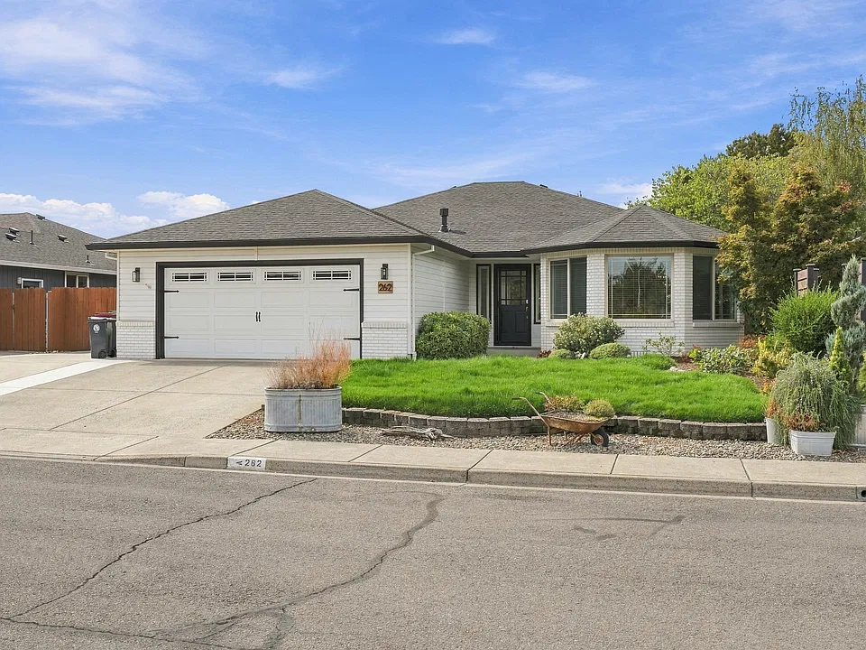 262 Summer Glen Way