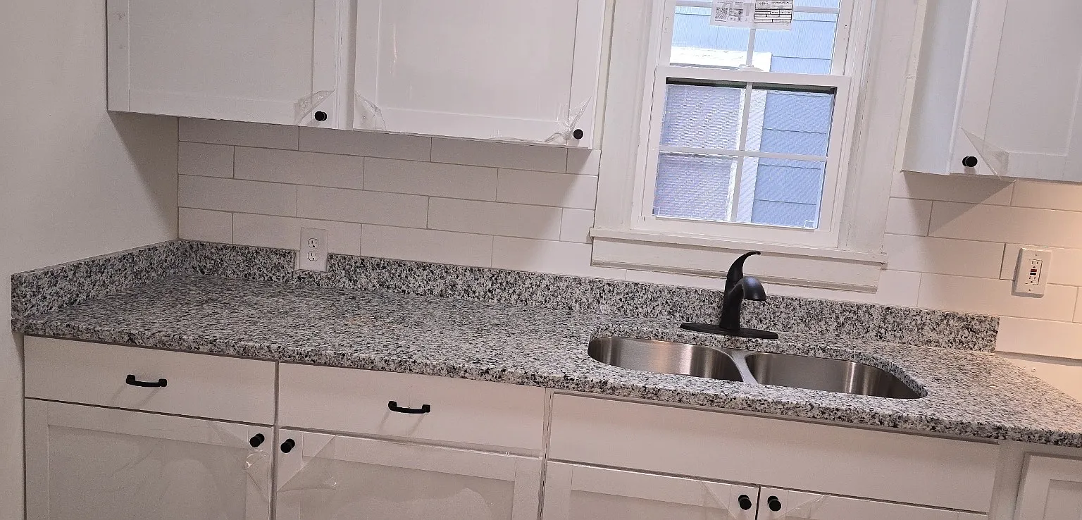 2 bed, 828 sqft, $1,200 — Photo 3