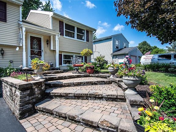 4th image of 5787 Bonnie Brae Cir
