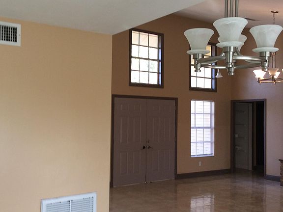 3rd image of 306 SE 3rd St