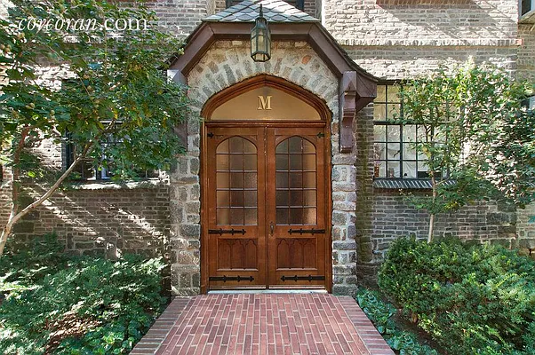 Sold by Corcoran | media 6