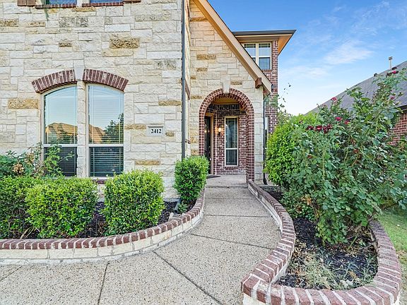 3rd image of 2412 Kemerton Dr