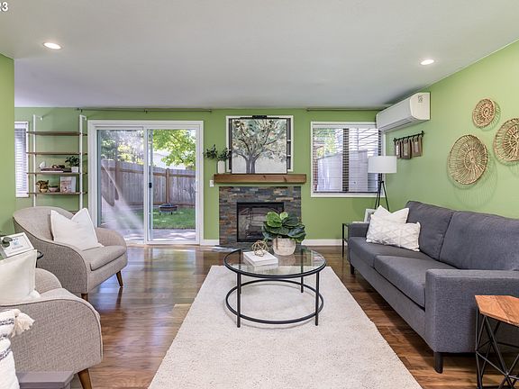 2nd image of 2019 NE Darby St Unit 6