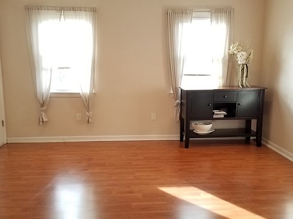 4th image of 11 Banta Ave