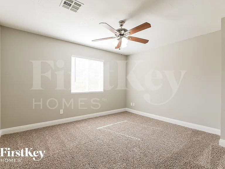 1742 La Cruz Dr — Photo 12