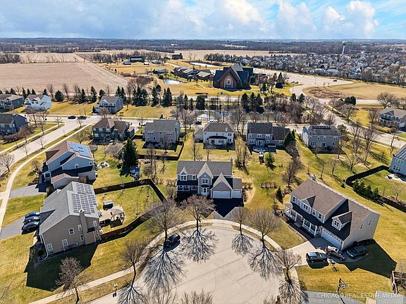 3rd image of 11703 Barberry Ct