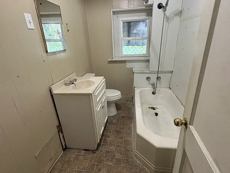 329 E Park Ave #B — Photo 6