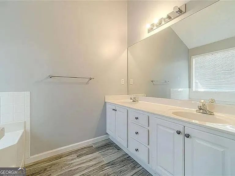 1607 Amhearst Walk Rd — Photo 11