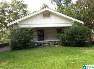 446 Valley Rd, Fairfield, AL 35064