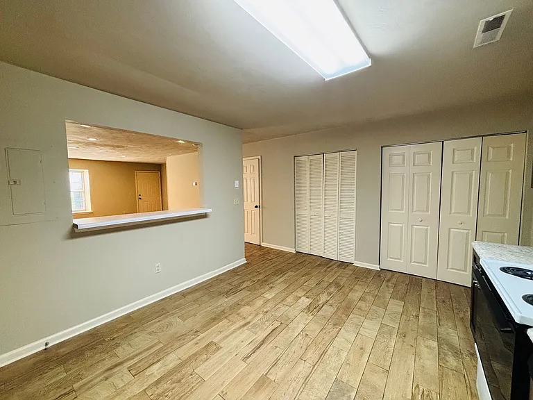 1416 Christine Ct — Photo 5