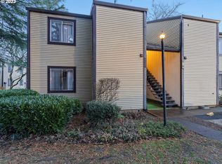 2704 SE 138th Ave APT 19, Portland, OR 97236