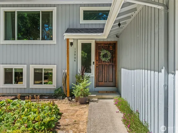 13904 55th Avenue NW, Gig Harbor, WA 98332