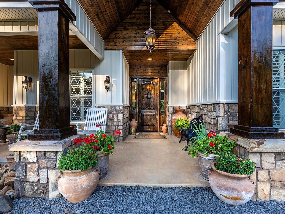 10th image of 1072 Cookson Creek Rd