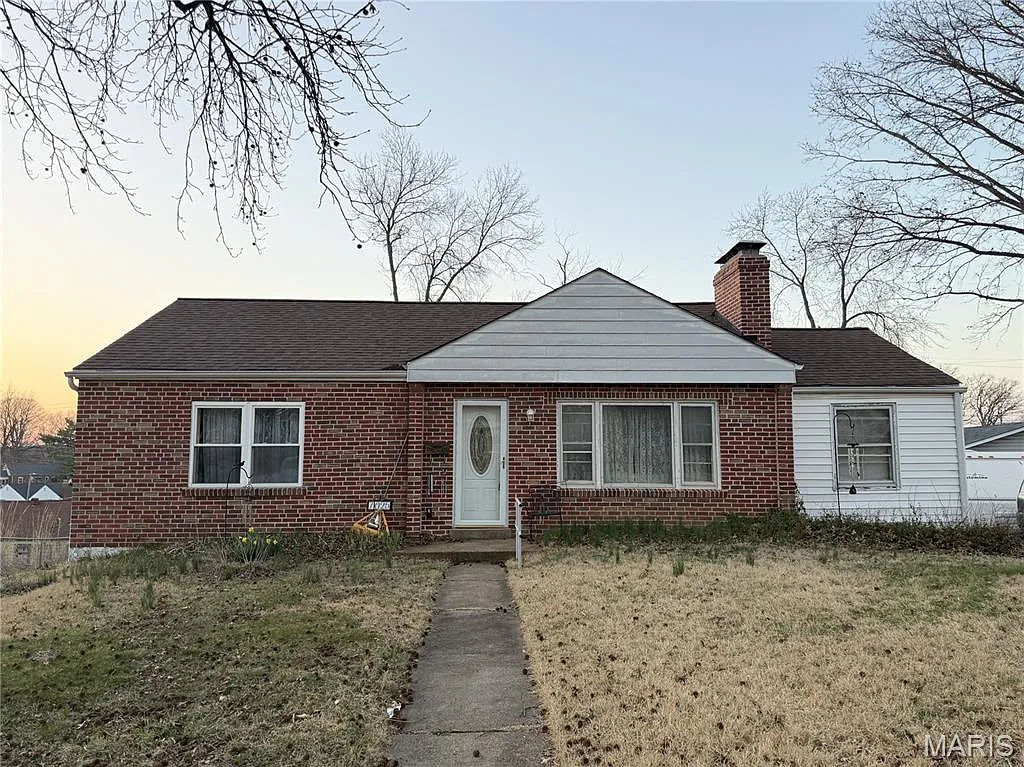 7025 Greenholly Dr photo 1