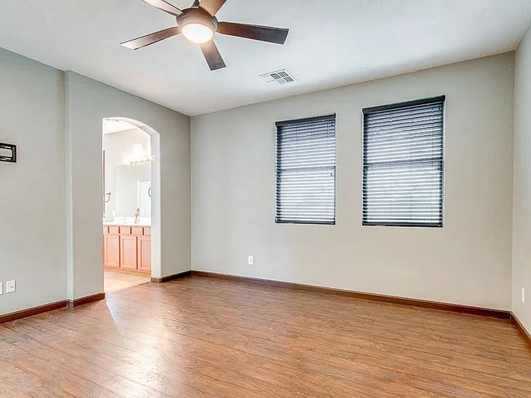 1886 E Don Carlos Ave #167 — Photo 4