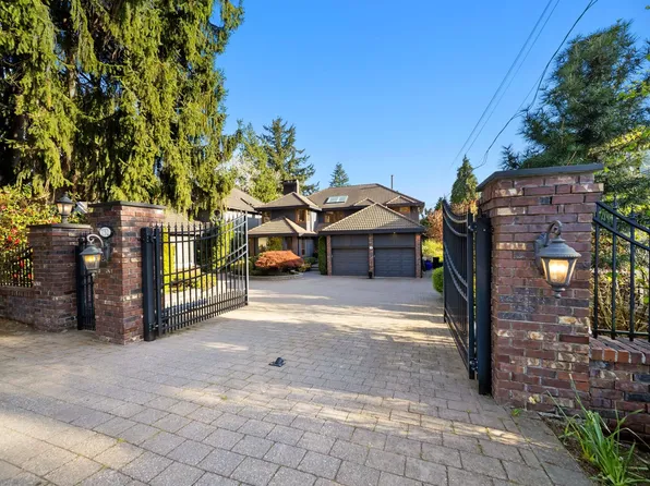 732 Rochester Ave, Coquitlam, BC V3K 2V8