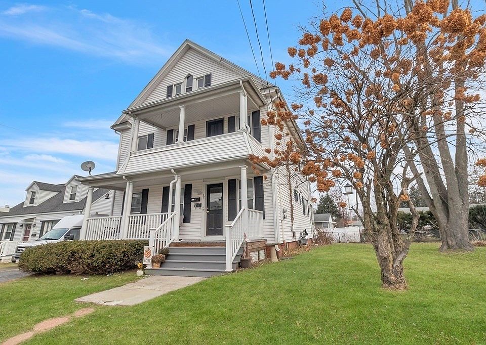 35 Moore St, Chicopee, MA 01013 Zillow