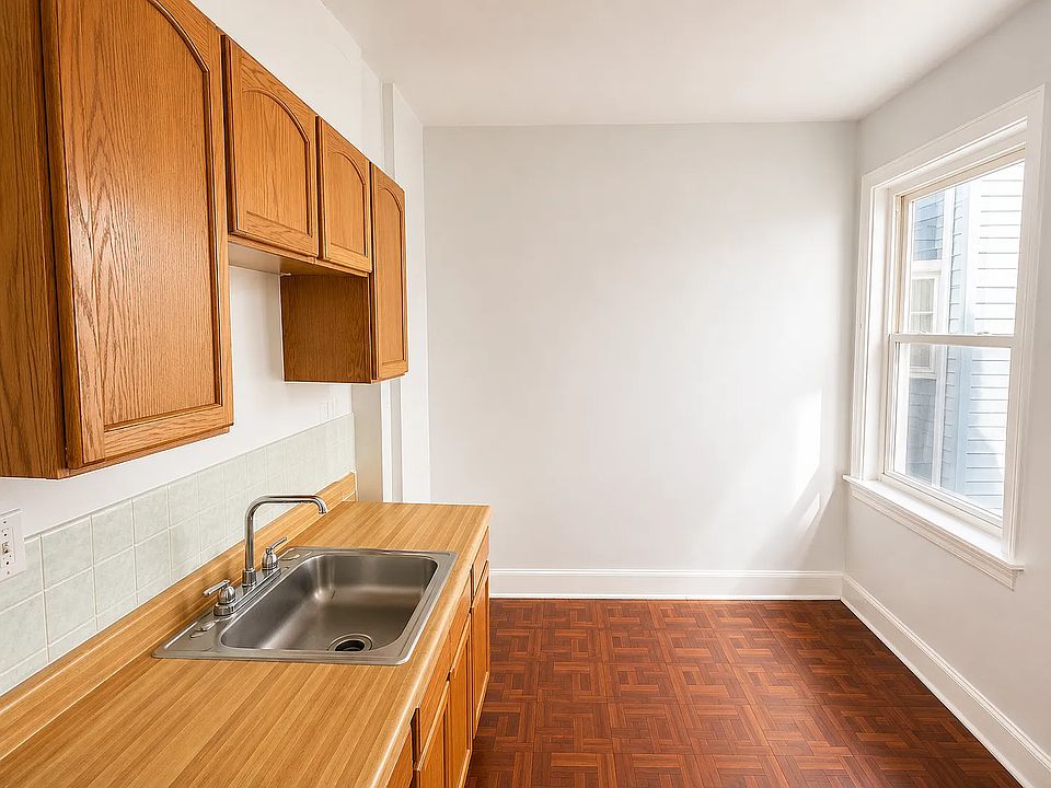 1st image of 362 Sanford Ave #C1