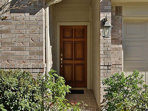 3rd image of 16214 Saxon Hollow Ln