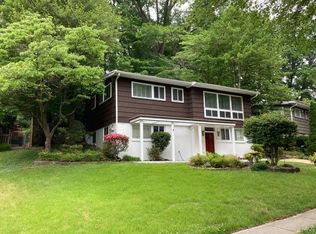 4013 Denfeld Ave, Kensington, MD 20895