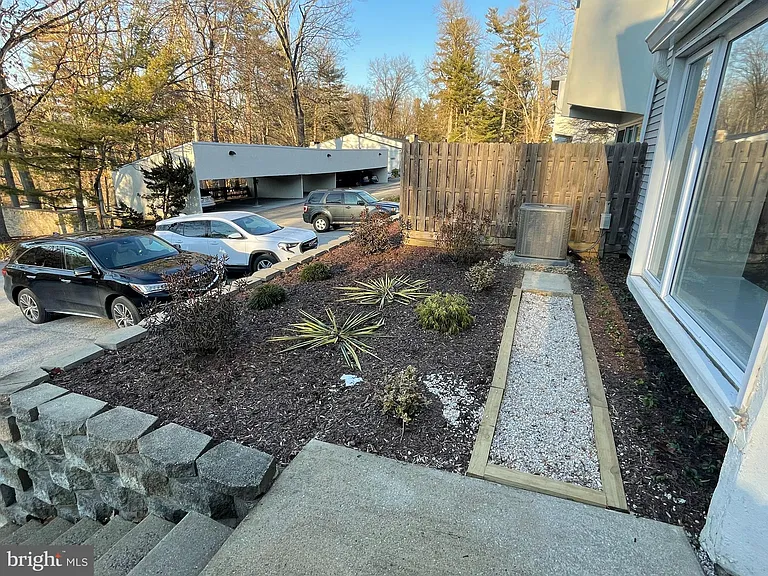121 E Chelsea Cir — Photo 31