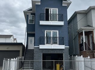 47 Cottage St, Bayonne, NJ 07002