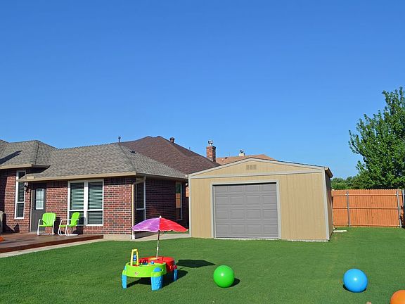 Yard w/14-16' Shop/electric