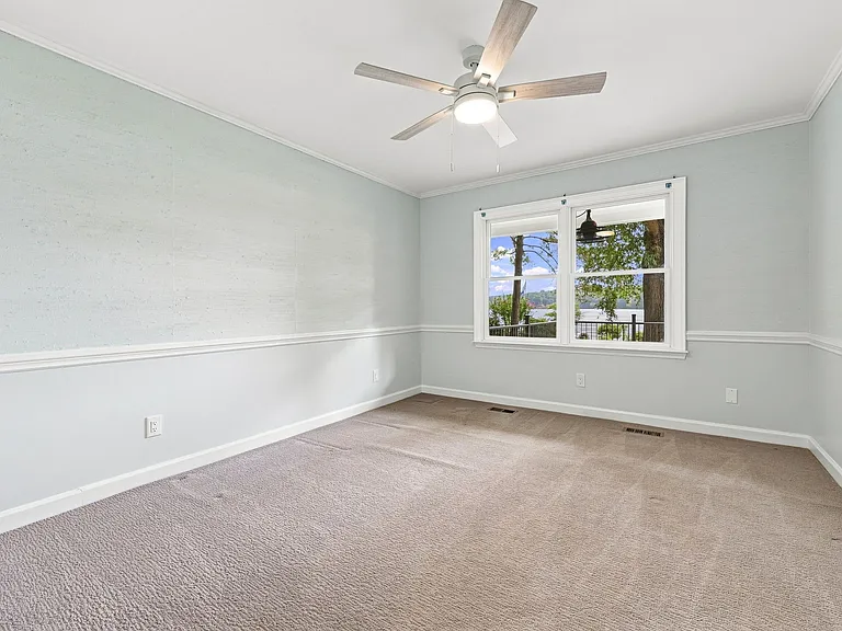 253 Lakeview Dr — Photo 55