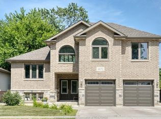1870 Dominion Blvd, Windsor, ON N9B 3H9