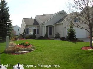 5653 E Grove Dr SE, Kentwood, MI 49512