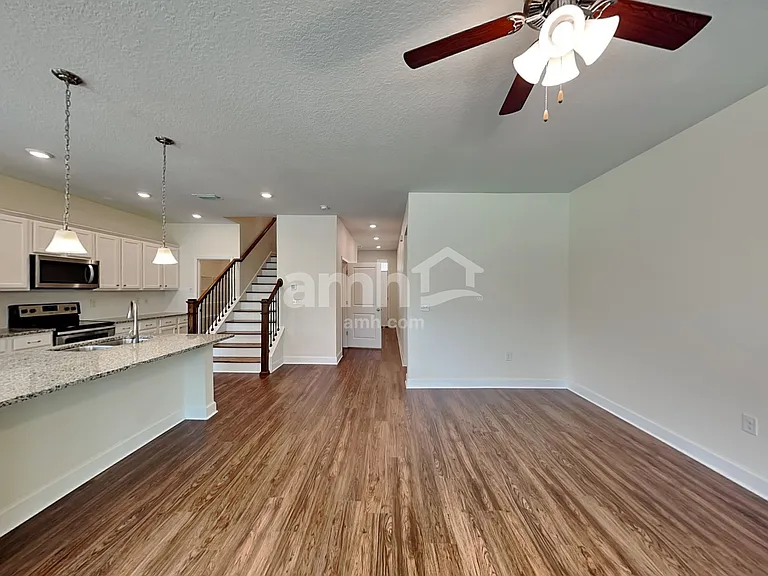 413 Pine Terrace Dr — Photo 8