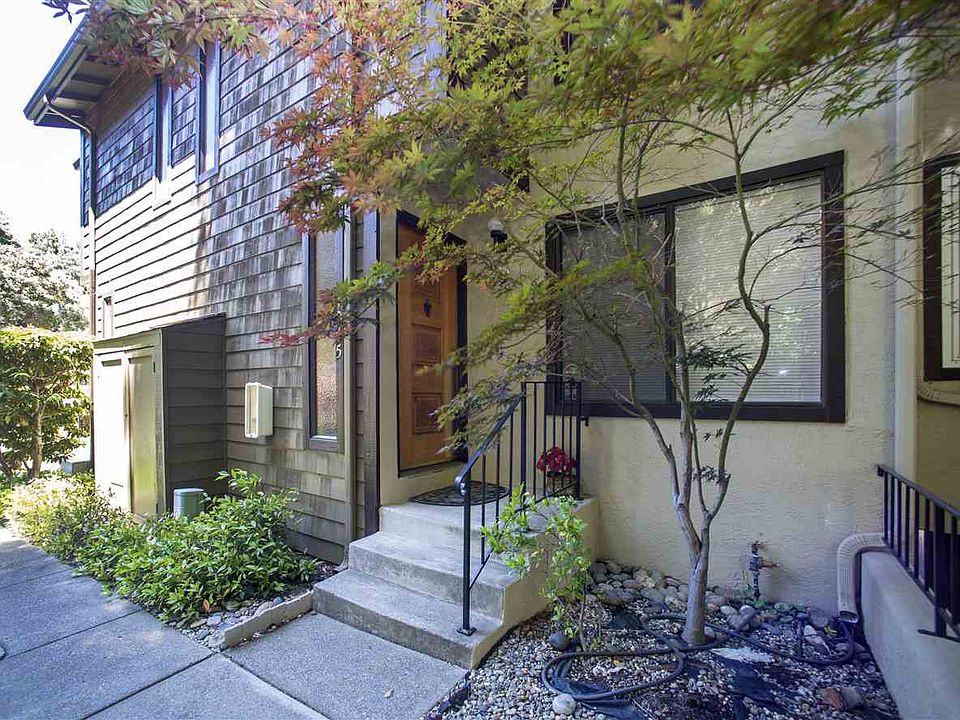 1st image of 1065 Cedar Ct