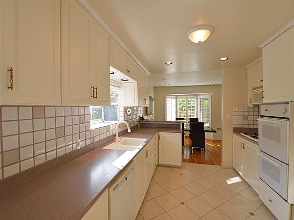5th image of 2422 Beverwil Dr