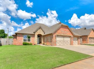 17401 Melville Ln, Edmond, OK 73012