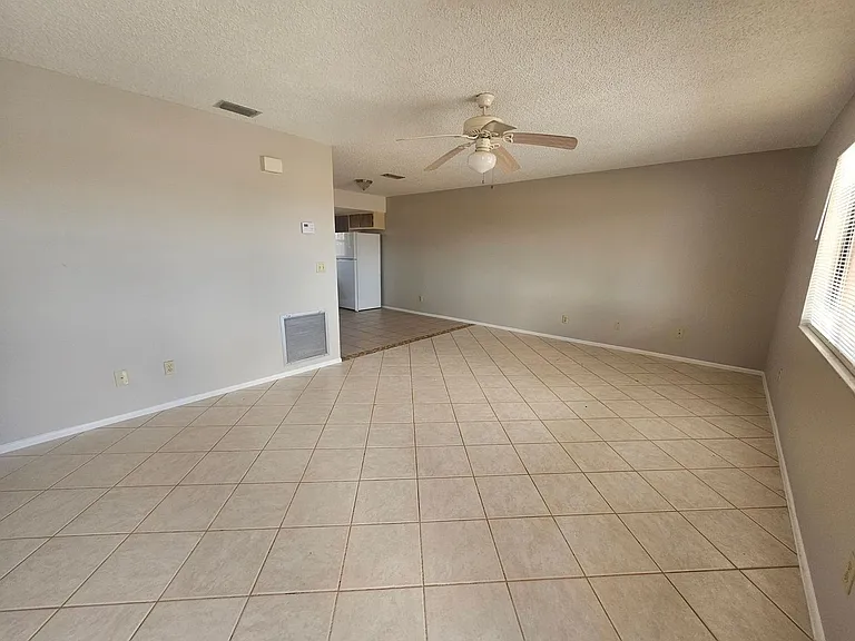 A-101 1221 SE 46th Ln. — Photo 5